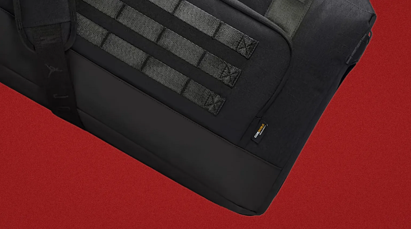 Nike выпустил сумку для путешествий – Jordan Collectors Duffel