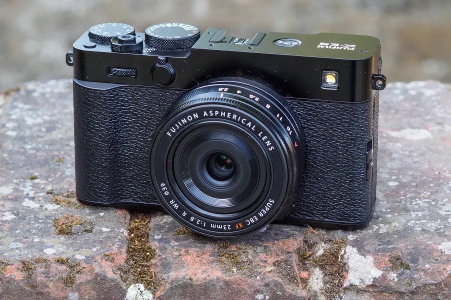 Лучшая камера для тревел-фотографии: Fujifilm X-E5